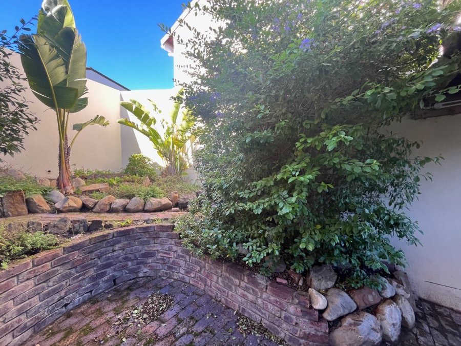 2 Bedroom Property for Sale in Knysna Central Western Cape